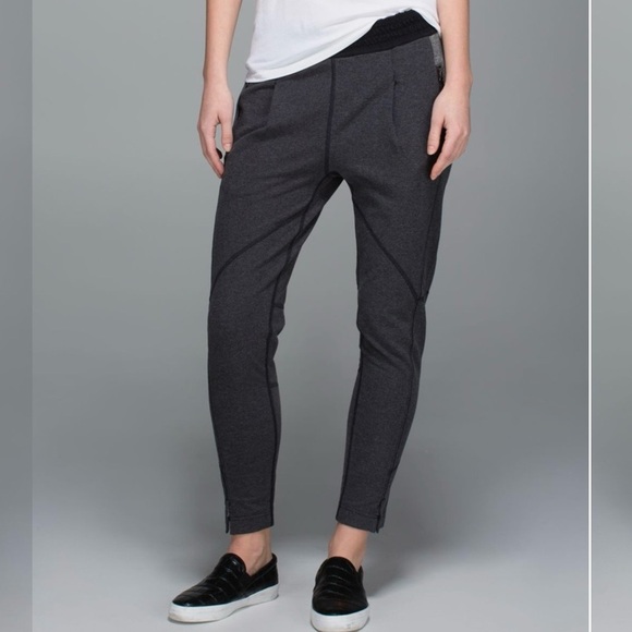 Lululemon All in Pant Jogger Pants Size 8 Heathered Black - Picture 1 of 14